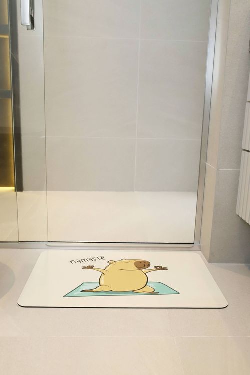 TAPETE BANHEIRO SUPER SPLASH CAPIVARA NAMASTE 40X60 CM